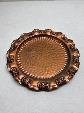 VTG 9.5” Handcrafted Gregorian Solid Copper Hanging Plate Floral Design